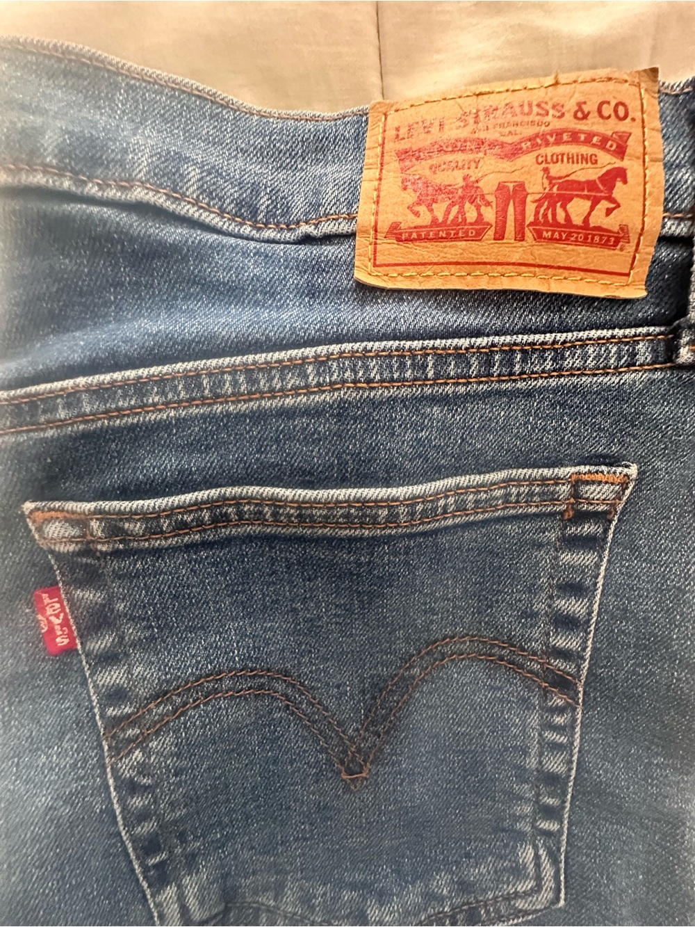 Levi's women’s wedgie straight